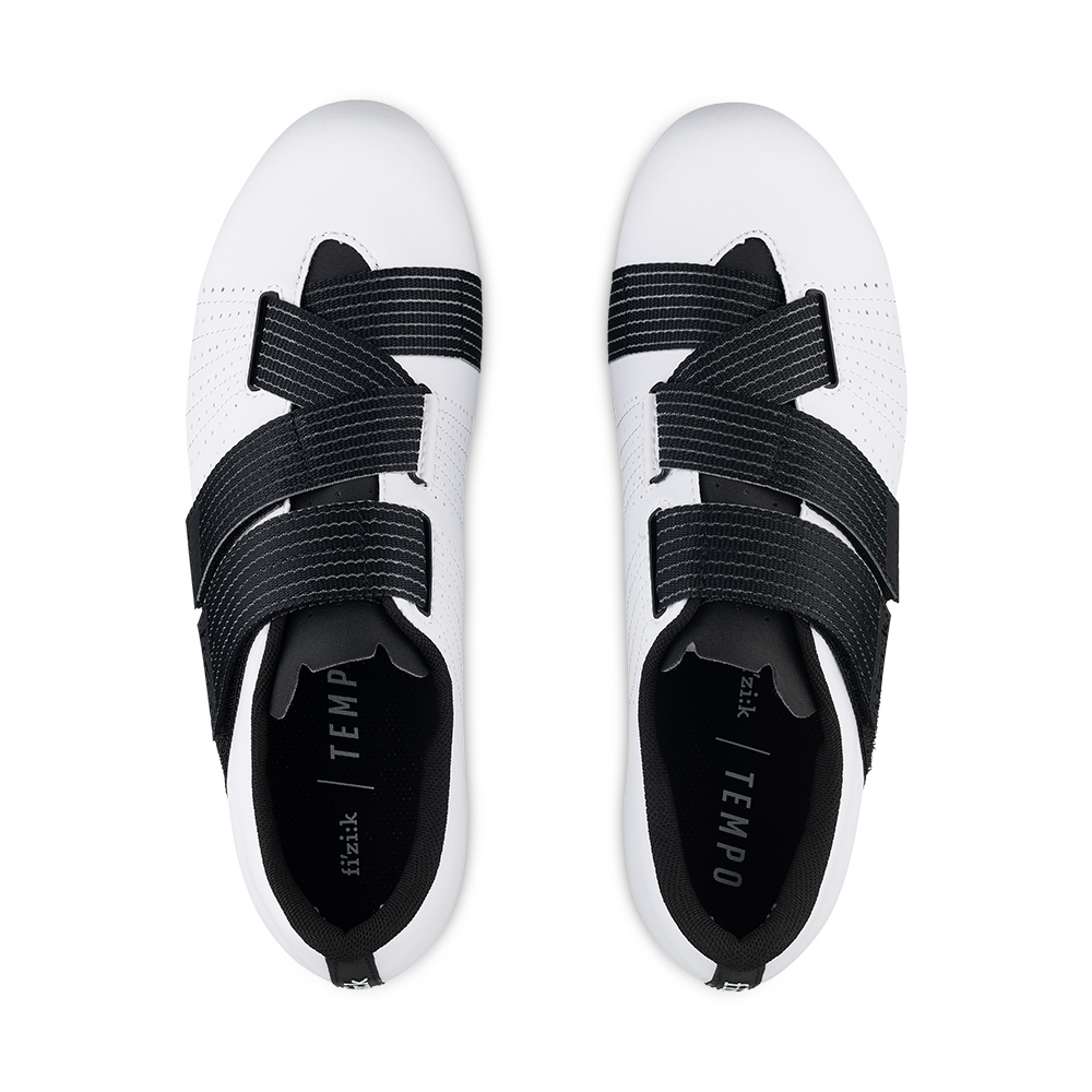 fi'zi:k TEMPO r5 42サイズ フィジーク：新製品情報》fi'zi:k SHOES 好評のR5シリーズに特別